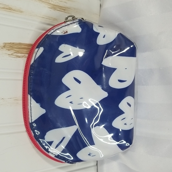 COSMETIC CASE SMALL WITH" KISS AND MAKEUP ON FRONT - Picture 3 of 8